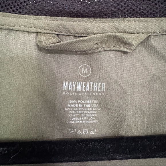 Mayweather Boxing Fitness Olive Green Windbreaker Jacket with Front Pocket - Picture 9 of 13